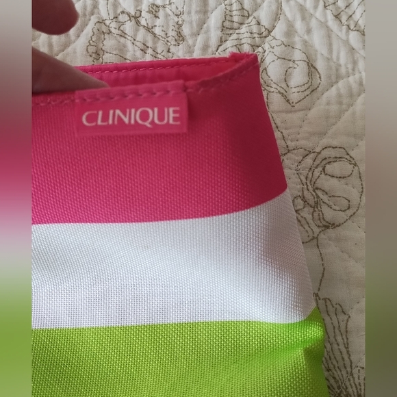 Clinique Tote & Cosmetic Bag - Picture 3 of 7